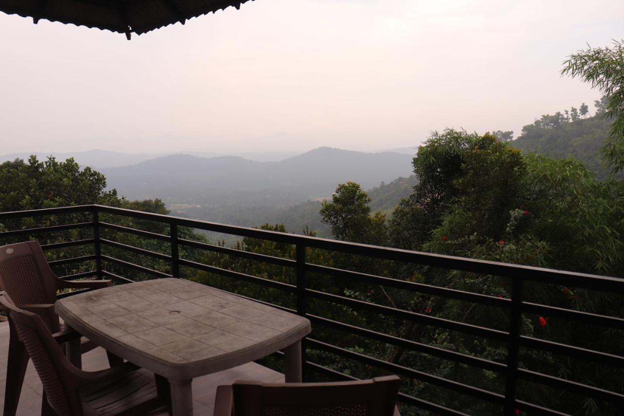 Coorg Nature Breeze Home Stay 马迪凯里 外观 照片