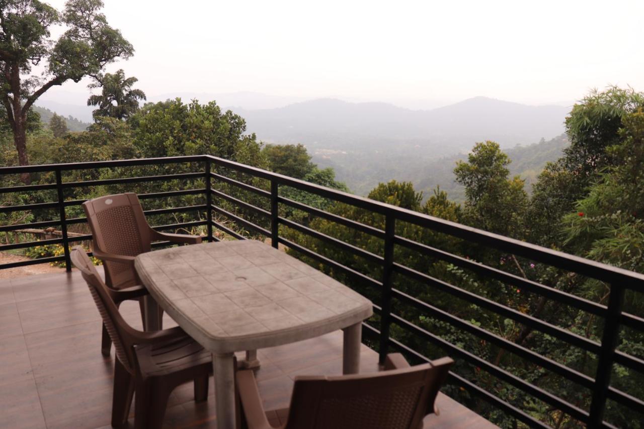 Coorg Nature Breeze Home Stay 马迪凯里 外观 照片
